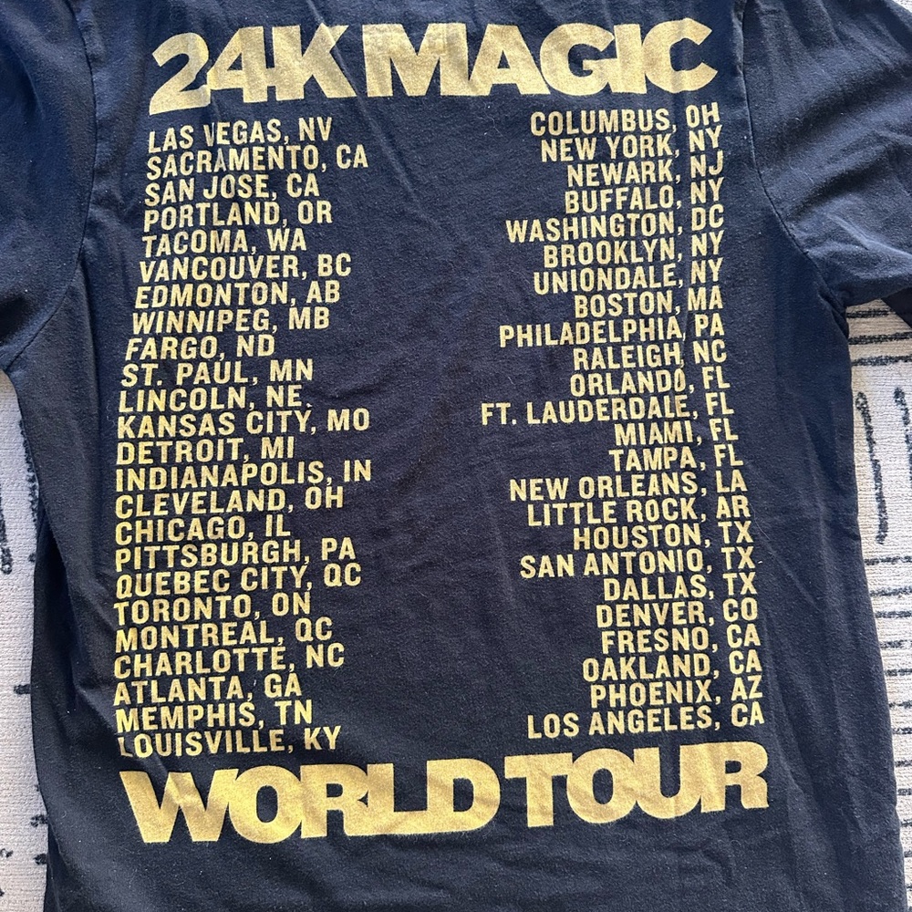 2017 Bruno Mars 24K Magic World Tour Tee - Picture 5 of 5